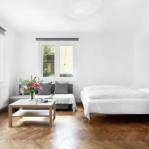 Aparts Apartment